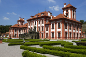 Prague. Troja castel
