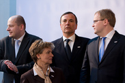 Dowgielewicz, Tors, Frattini, Paet