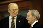 Jaak Aaviksoo, John Hutton