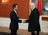 Taro Aso, Václav Klaus