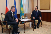 Mirek Topolánek, Karim Massimov